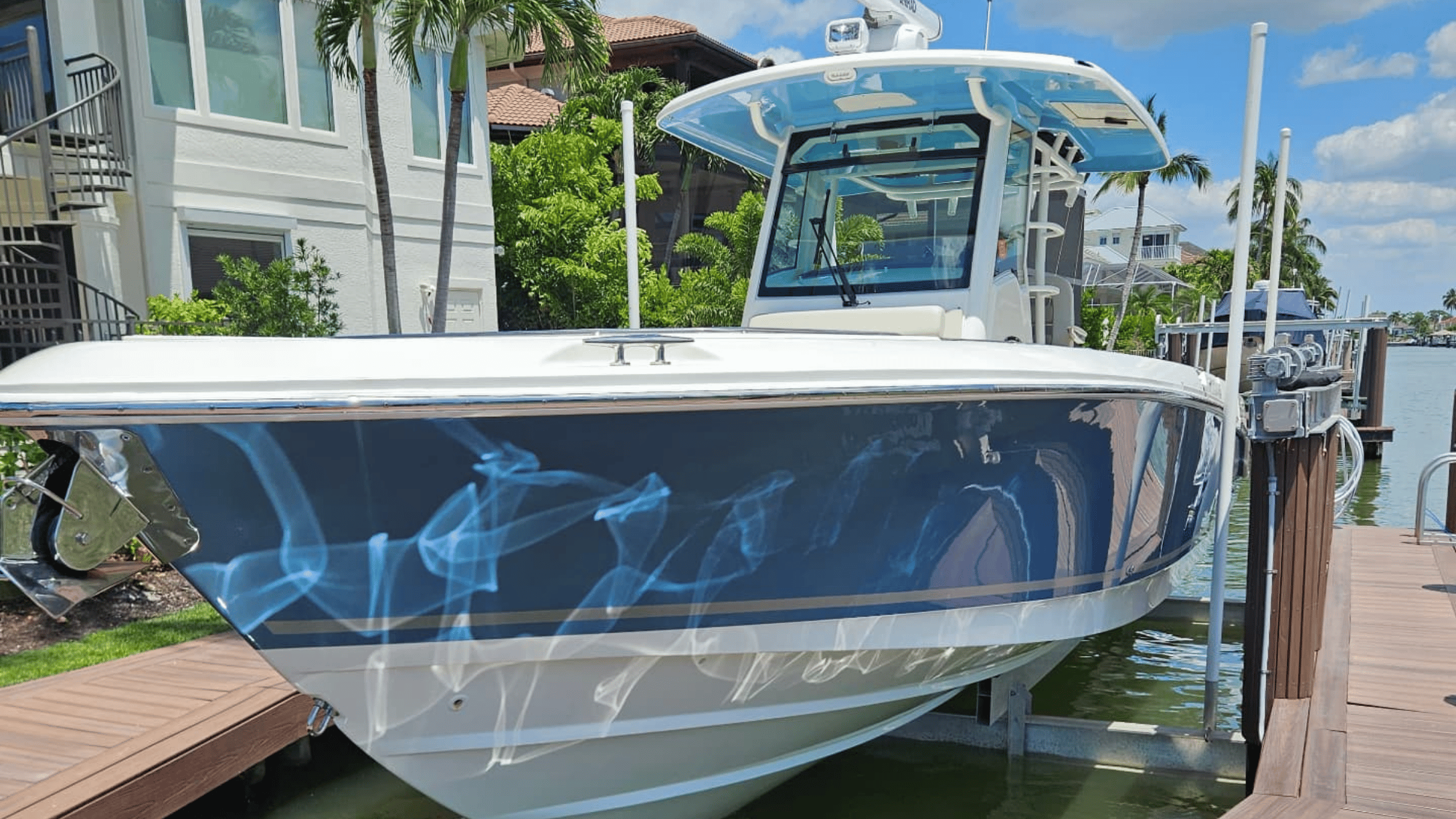 Boat detailing hero image